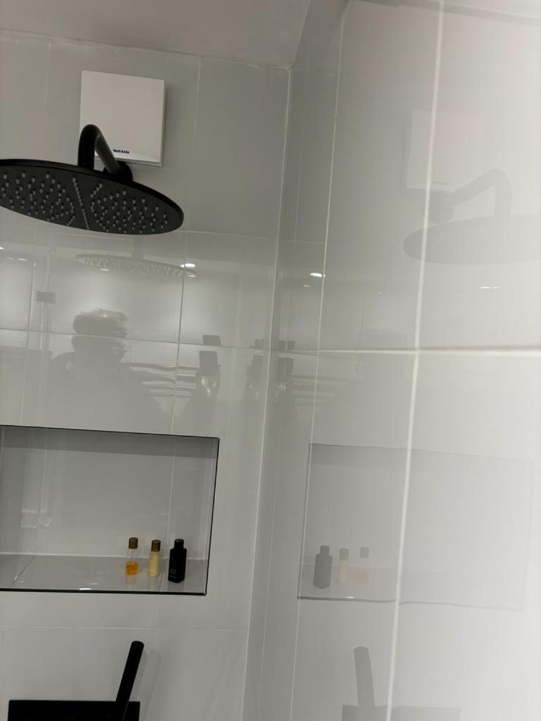 Studio Flat In The Heart Of St. Johns Wood London Bagian luar foto
